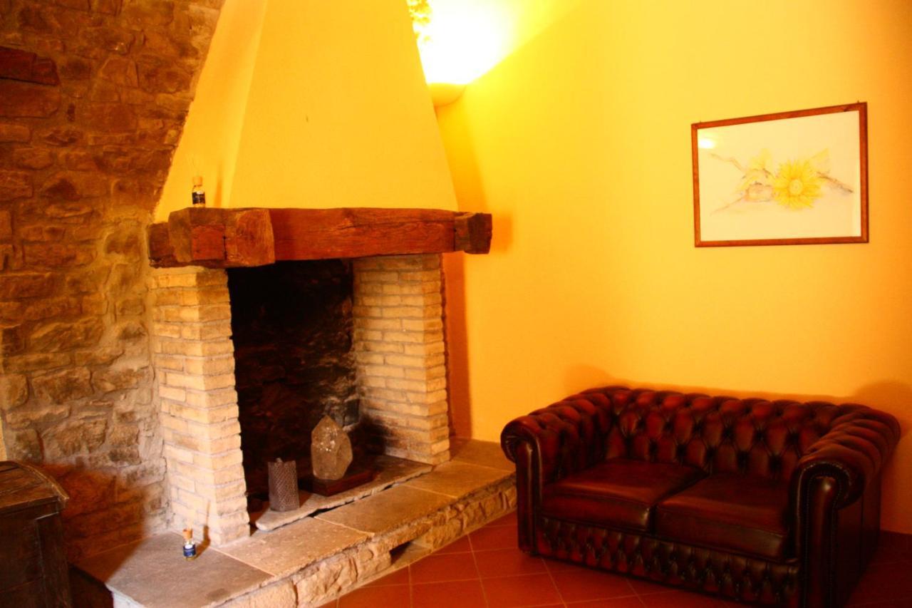 Agriturismo Le Case アッシジ エクステリア 写真
