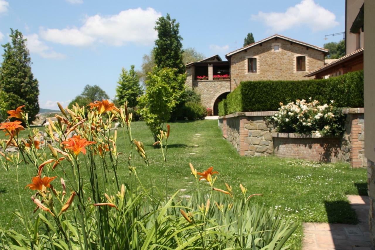 Agriturismo Le Case アッシジ エクステリア 写真