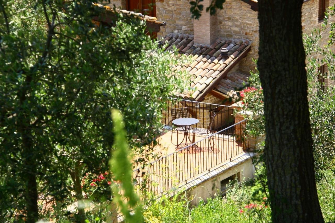 Agriturismo Le Case アッシジ エクステリア 写真